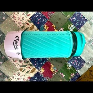 Brand new - Masontops turquoise water bottle.